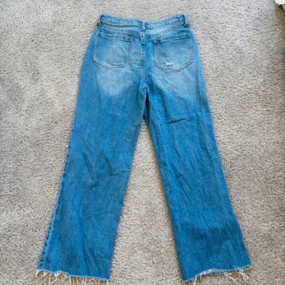 ABOUND 90s style Wide Leg High Rise Distressed Denim Jean -Medium Wash size 29 - Picture 3 of 8
